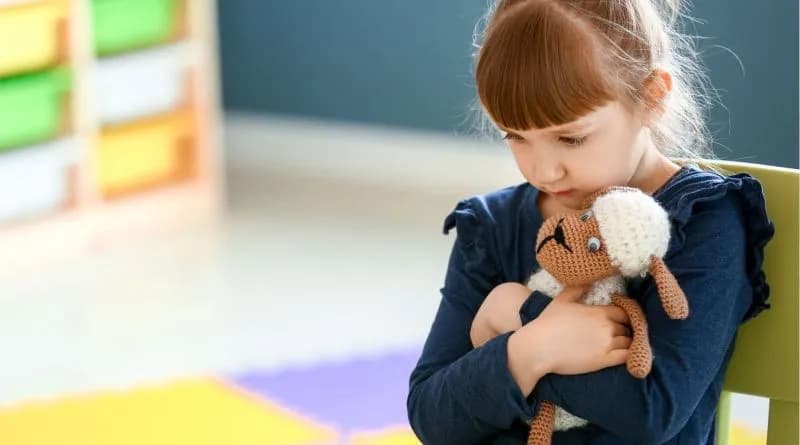 Gdzie oddać dziecko z autyzmem? Sprawdź najlepsze opcje wsparcia